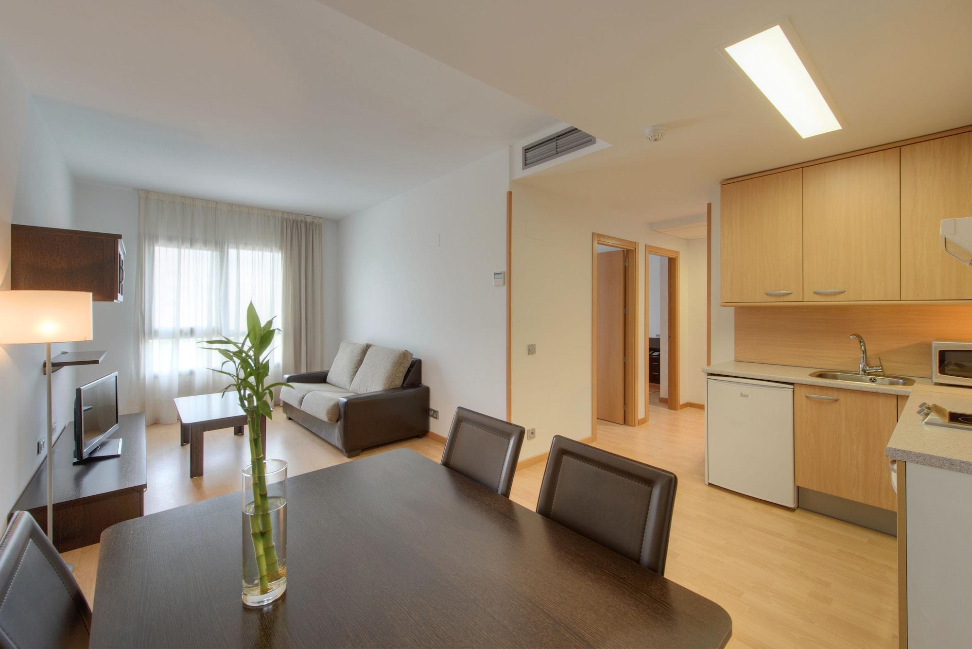 Madrid Airport Suites, Affiliated By Melia Exterior photo