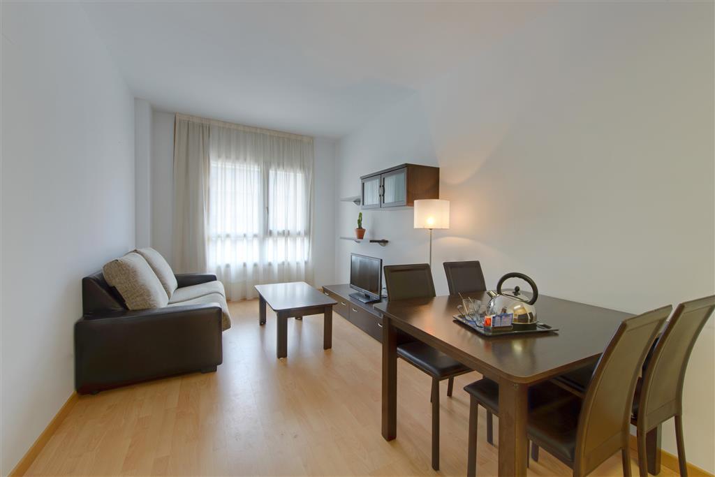 Madrid Airport Suites, Affiliated By Melia Room photo