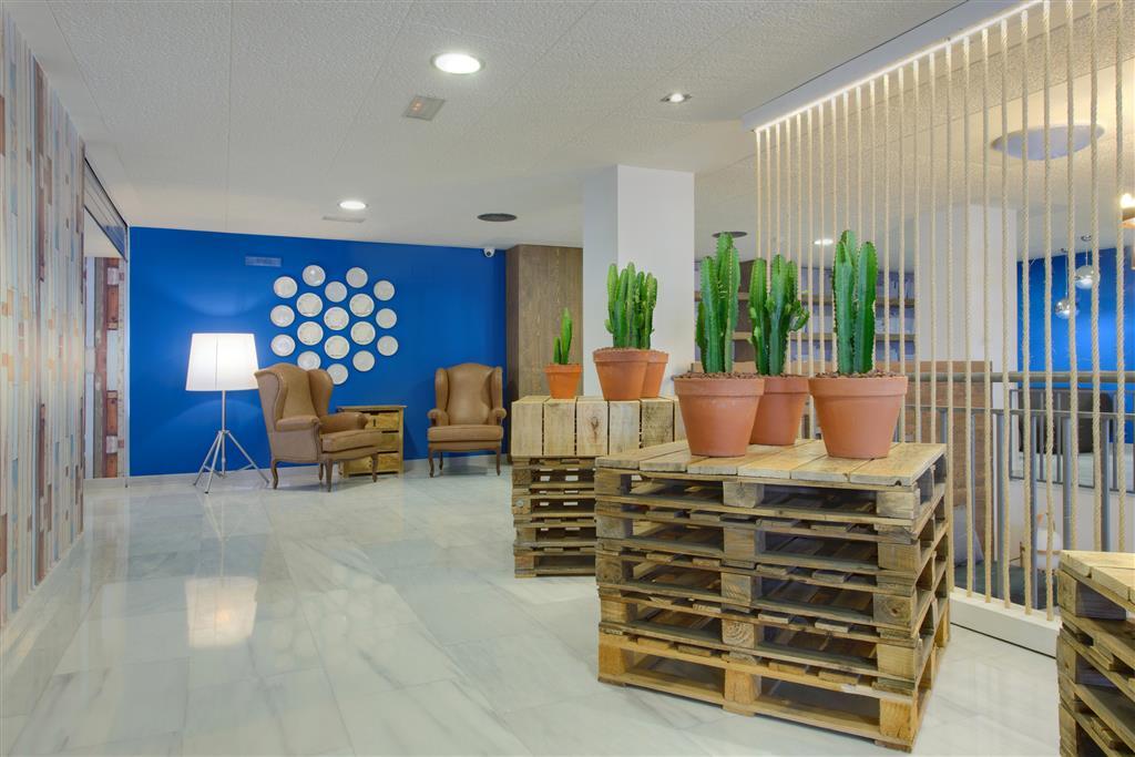 Madrid Airport Suites, Affiliated By Melia Interior photo