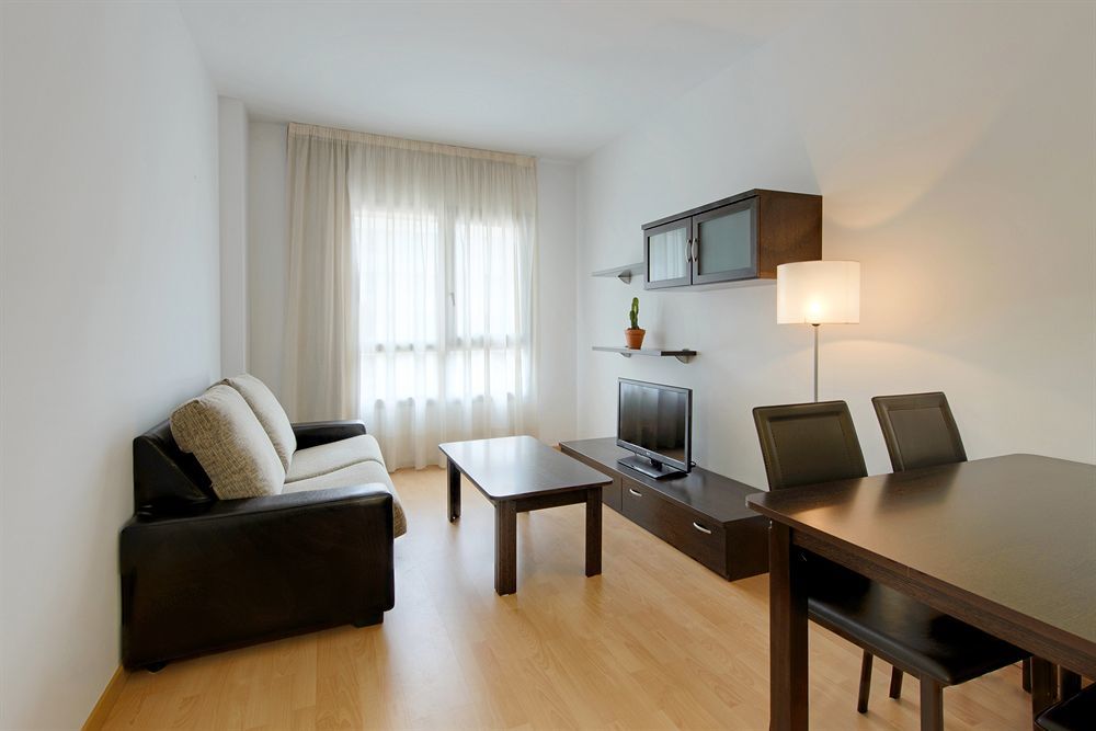 Madrid Airport Suites, Affiliated By Melia Exterior photo