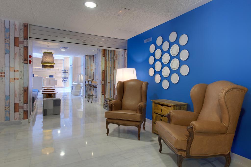 Madrid Airport Suites, Affiliated By Melia Exterior photo