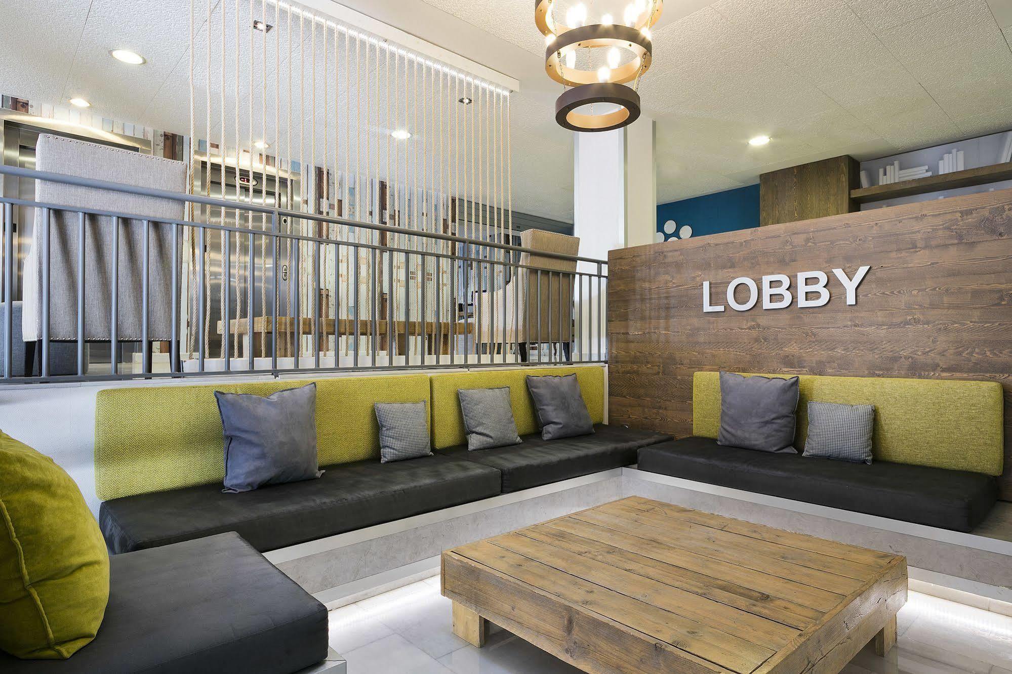 Madrid Airport Suites, Affiliated By Melia Exterior photo