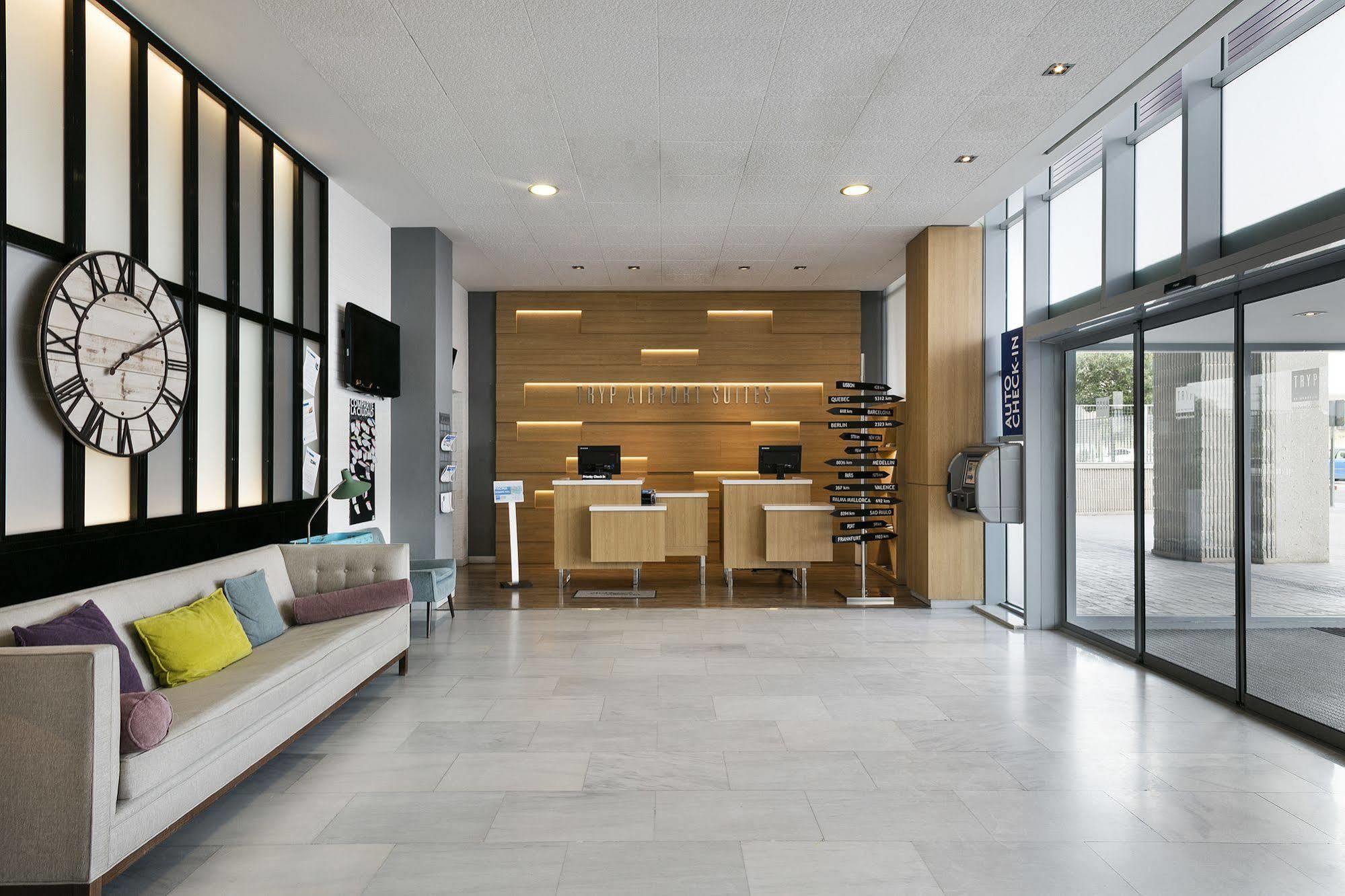 Madrid Airport Suites, Affiliated By Melia Exterior photo
