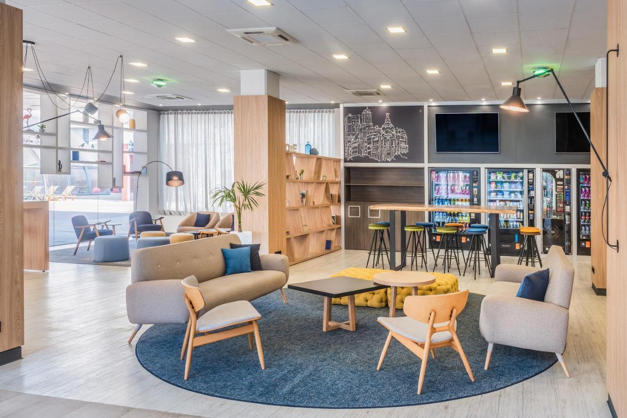 Madrid Airport Suites, Affiliated By Melia Exterior photo