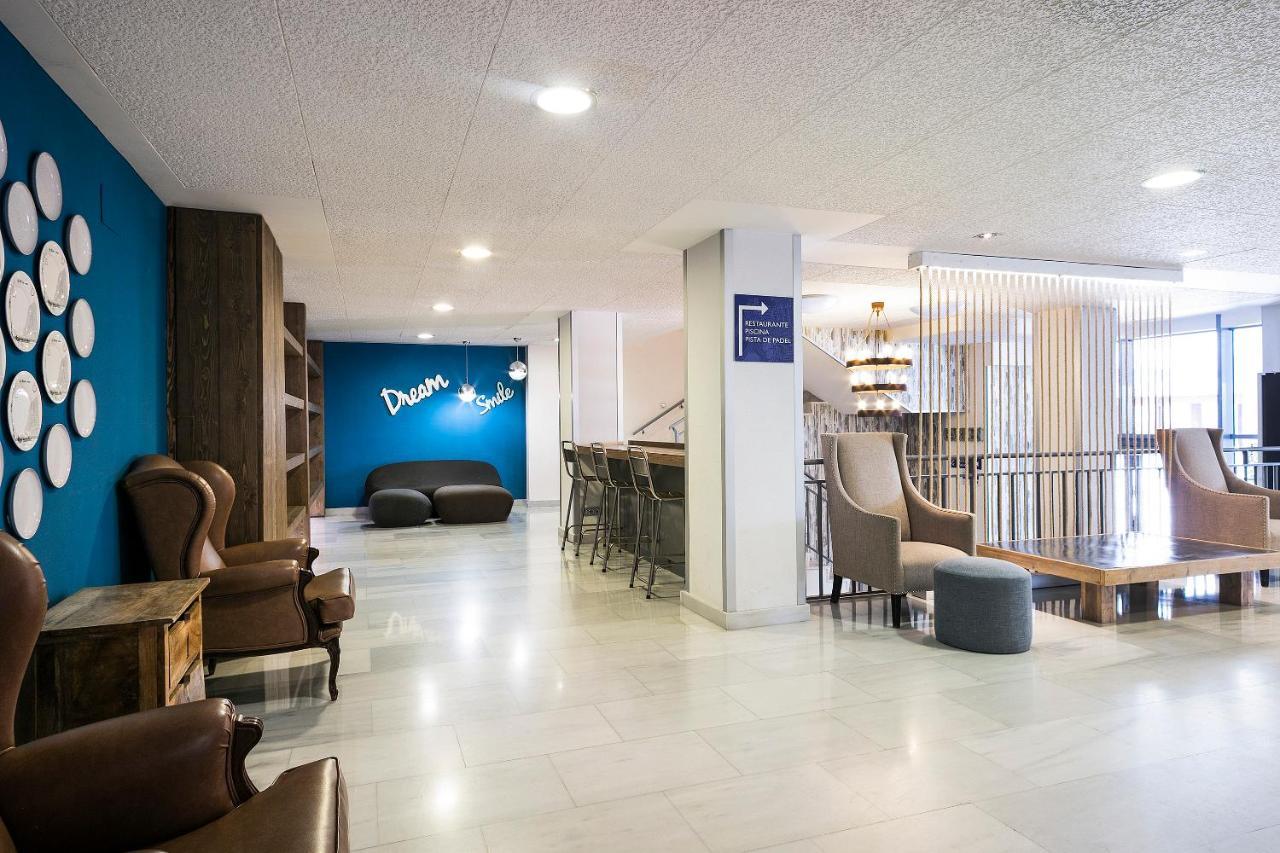 Madrid Airport Suites, Affiliated By Melia Exterior photo
