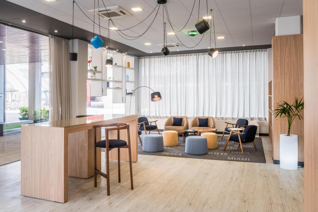 Madrid Airport Suites, Affiliated By Melia Exterior photo