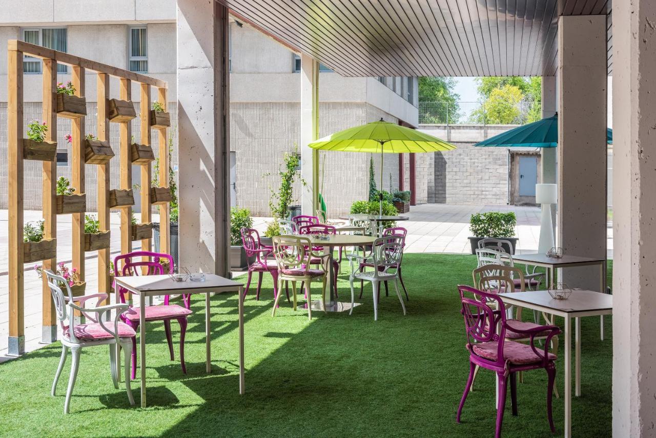 Madrid Airport Suites, Affiliated By Melia Exterior photo